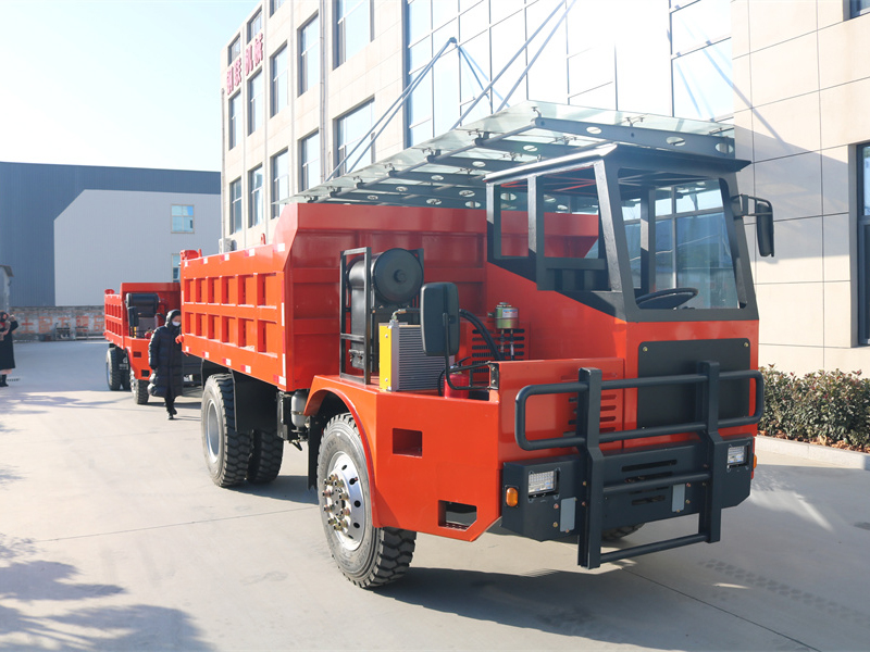 15吨矿车
